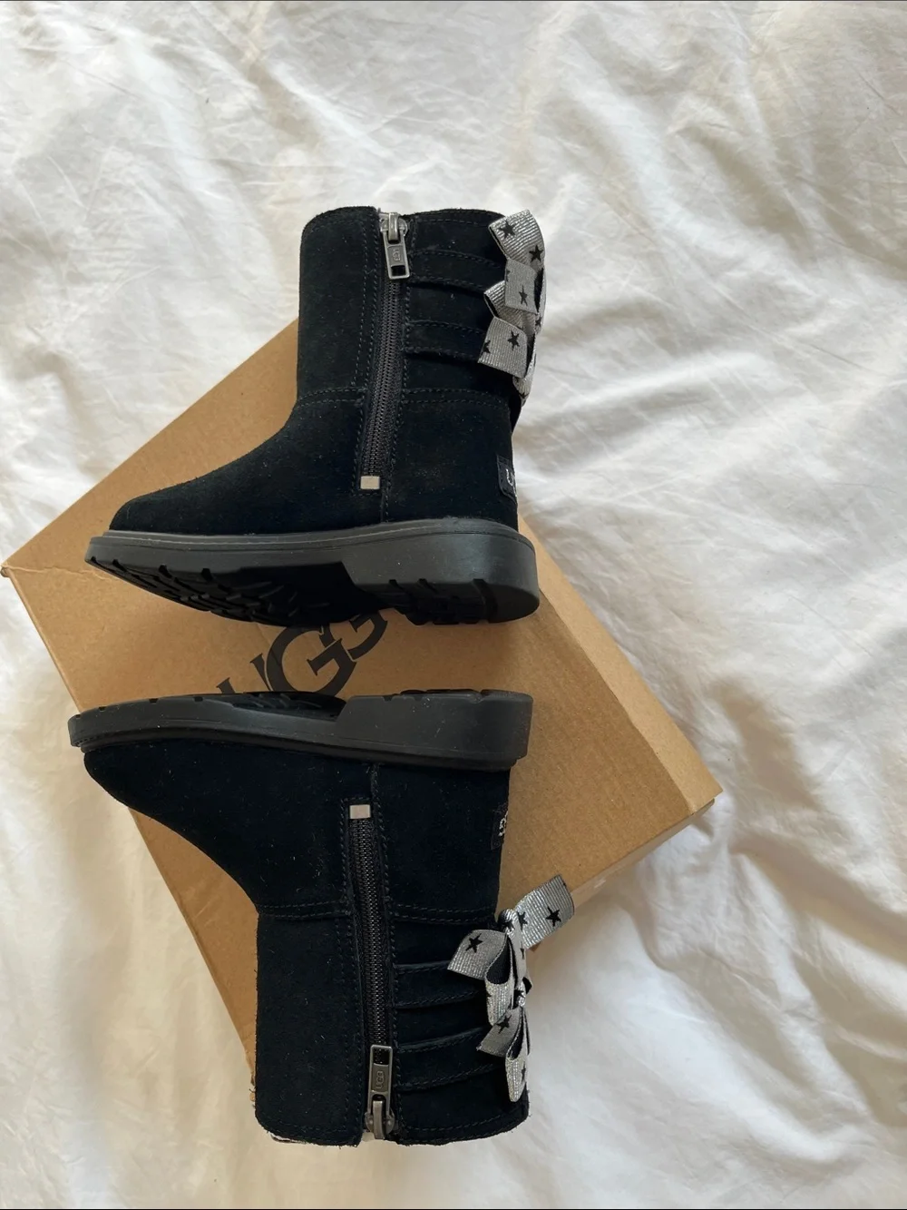 Ugg Tillee Boot in Black with Sparkle Star Print Bows side zips size 7 toddler